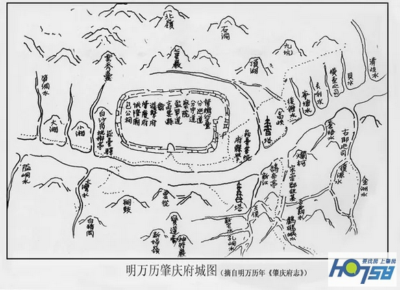丽谯楼是明代肇庆府前的钟鼓楼,丽谯楼后面就是肇庆的明代府衙.